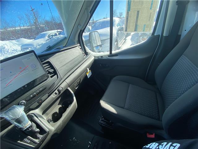 2026 Ford Transit-350 Cutaway Base (Stk: 2600510) in Ottawa - Image 6 of 15