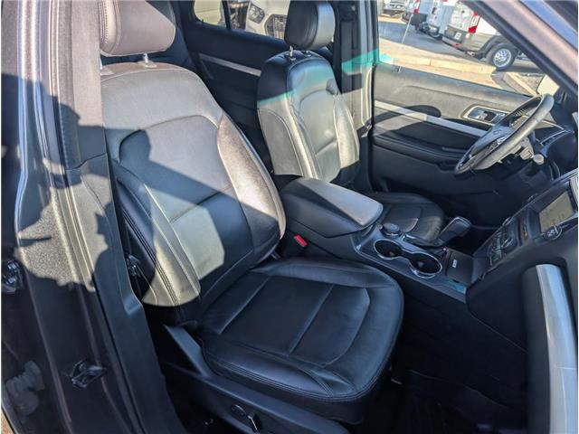 2017 Ford Explorer XLT (Stk: 19343A) in Calgary - Image 12 of 28