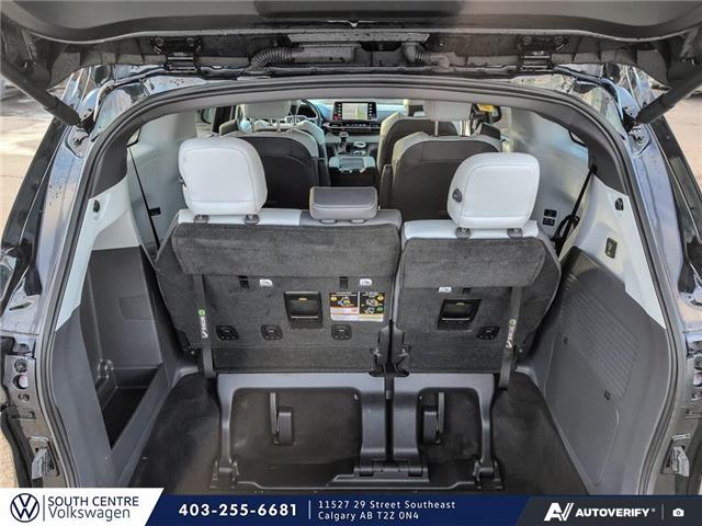 2022 Toyota Sienna XSE 7-Passenger (Stk: SU7702) in Calgary - Image 11 of 24 2022 Toyota Sienna XSE 7-Passenger (Stk: SU7702) in Calgary - Image 11 of 24