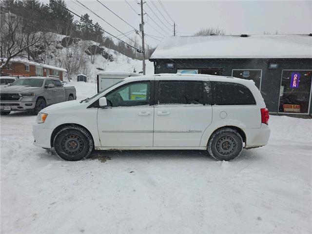 2017 Dodge Grand Caravan Crew (Stk: ZCARAVAN) in Sudbury - Image 2 of 20