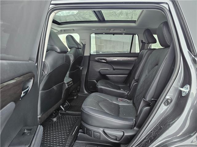 2021 Toyota Highlander Limited (Stk: 3412A) in Sarnia - Image 7 of 7
