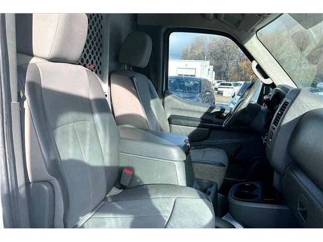 2014 Nissan NV Cargo NV2500 HD SV V6 (Stk: NI5640) in Cranbrook - Image 7 of 23