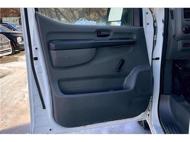 2014 Nissan NV Cargo NV2500 HD SV V6 (Stk: NI5640) in Cranbrook - Image 14 of 23