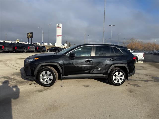2023 Toyota RAV4 LE (Stk: C371718K) in Cranbrook - Image 2 of 20