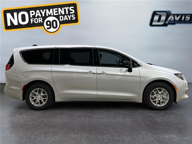 2026 Chrysler Grand Caravan SXT (Stk: 40699) in Lethbridge - Image 6 of 15