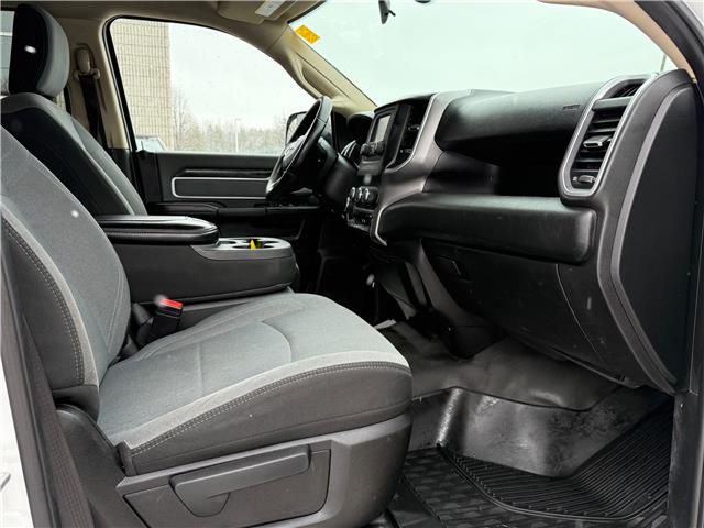 2019 RAM 3500 Big Horn (Stk: W9327) in Uxbridge - Image 18 of 20