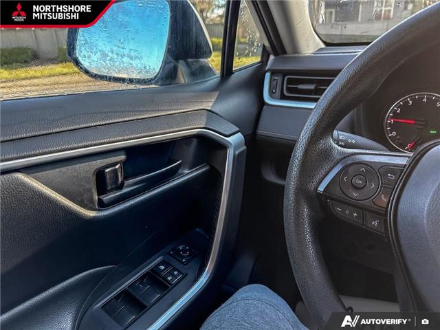 2021 Toyota RAV4 LE (Stk: 196551) in North Vancouver - Image 15 of 23