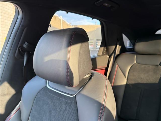 2026 Genesis GV70 3.5T Sport Quilting (Stk: 127435) in London - Image 7 of 8