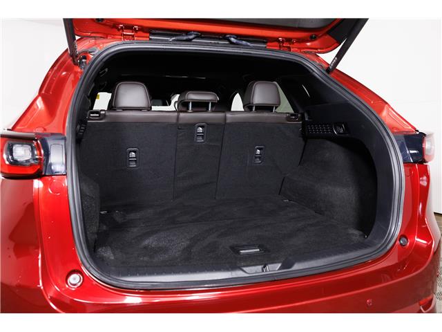 2024 Mazda CX-5 Signature (Stk: Q5082) in London - Image 8 of 34