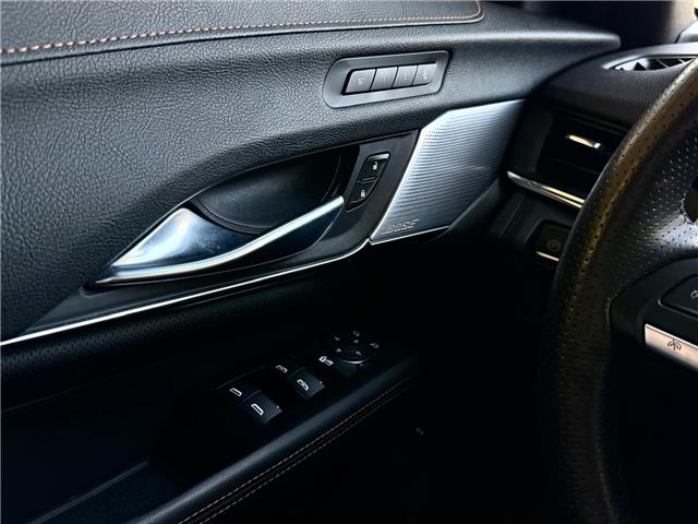 2020 Cadillac CT4 V-Series (Stk: 260254A) in Calgary - Image 11 of 16