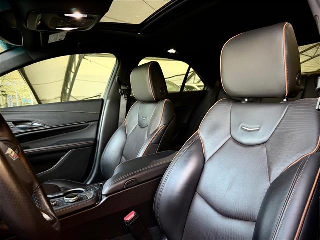 2020 Cadillac CT4 V-Series (Stk: 260254A) in Calgary - Image 6 of 16