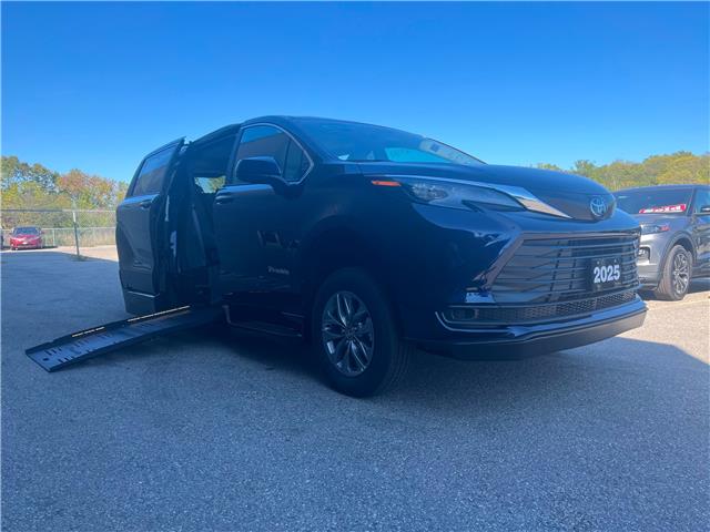 2025 Toyota Sienna XLE 8-Passenger (Stk: MU2392) in London - Image 7 of 18
