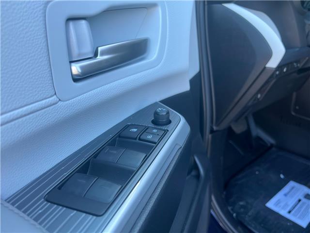 2025 Toyota Sienna XLE 8-Passenger (Stk: MU2392) in London - Image 16 of 18