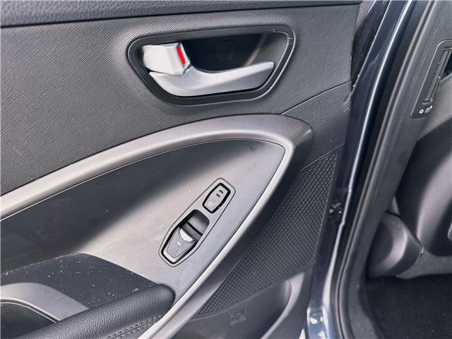 2017 Hyundai Santa Fe Sport 2.4 Premium (Stk: S0216B) in London - Image 15 of 22