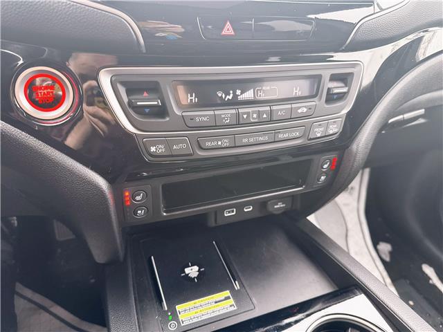 2024 Honda Passport Black Edition (Stk: S0249A) in London - Image 10 of 28