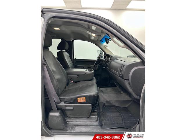 2011 GMC Sierra 2500HD SLE (Stk: 21116) in Lethbridge - Image 12 of 19 2011 GMC Sierra 2500HD SLE (Stk: 21116) in Lethbridge - Image 12 of 19