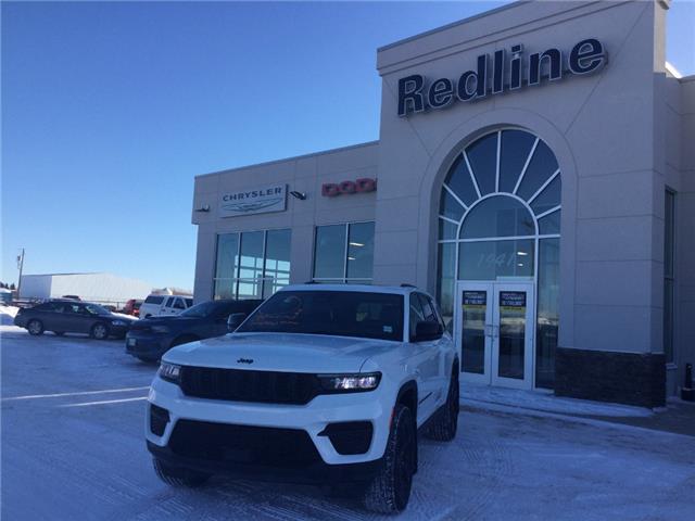 2025 Jeep Grand Cherokee Laredo (Stk: FF078) in Swan River - Image 1 of 19