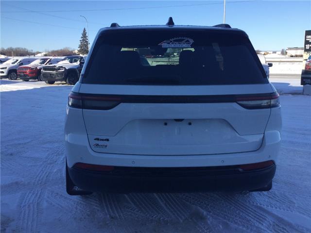 2025 Jeep Grand Cherokee Laredo (Stk: FF078) in Swan River - Image 3 of 19