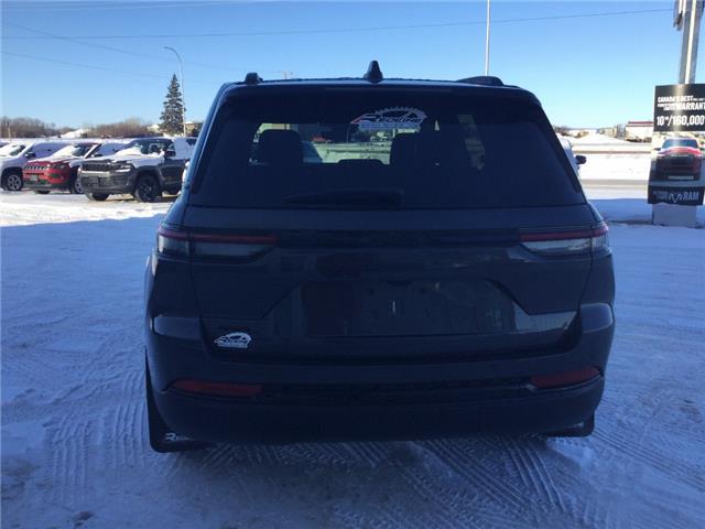 2025 Jeep Grand Cherokee Laredo (Stk: FF075) in Swan River - Image 3 of 19