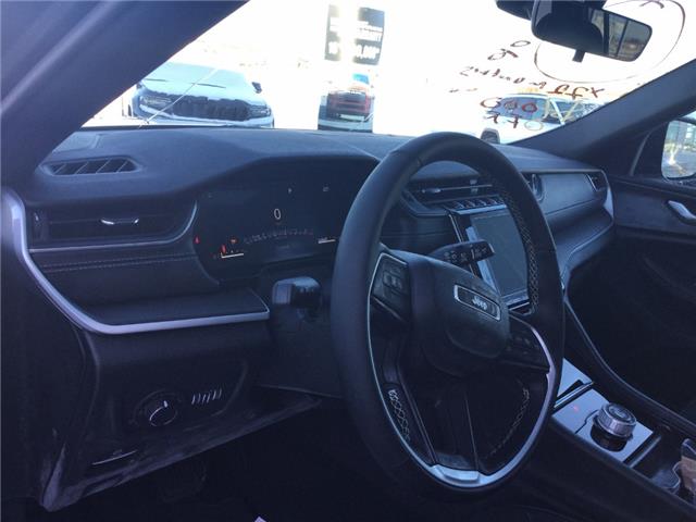 2025 Jeep Grand Cherokee Laredo (Stk: FF075) in Swan River - Image 8 of 19