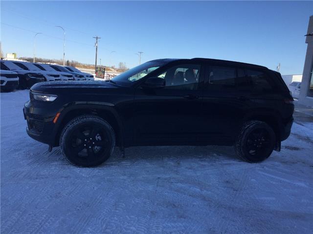 2025 Jeep Grand Cherokee Laredo (Stk: FF076) in Swan River - Image 2 of 23