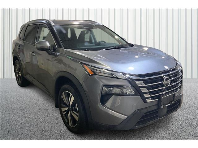 2025 Nissan Rogue SV Moonroof (Stk: 25RG7020) in Cranbrook - Image 2 of 12