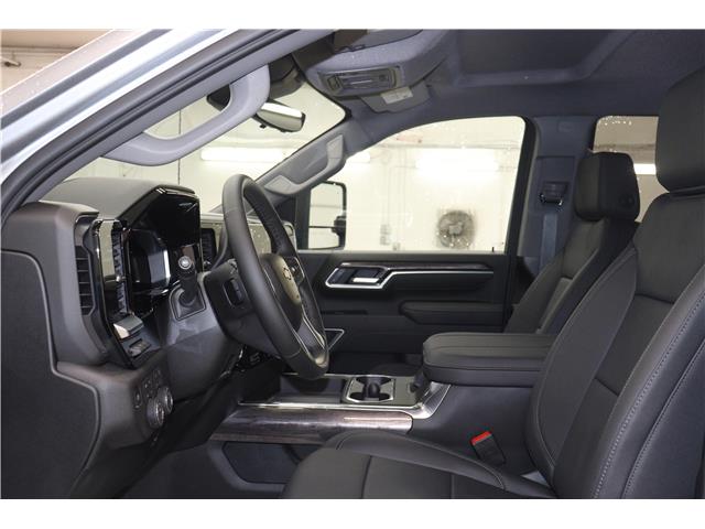 2026 Chevrolet Silverado 3500HD LTZ (Stk: T3340) in Watrous - Image 17 of 45