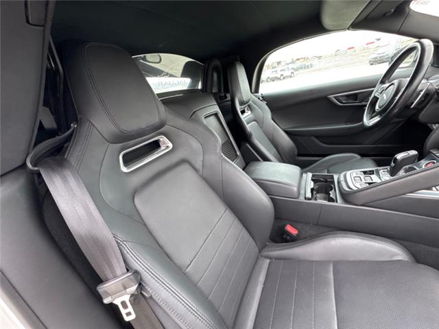 2018 Jaguar F-TYPE Base 340HP (Stk: 3035249A) in Cranbrook - Image 11 of 18