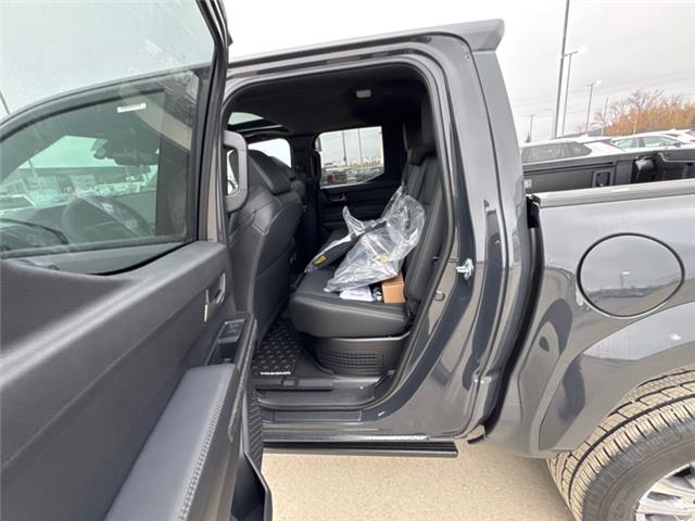 2026 Toyota Tacoma Hybrid Base (Stk: T056126) in Cranbrook - Image 13 of 21