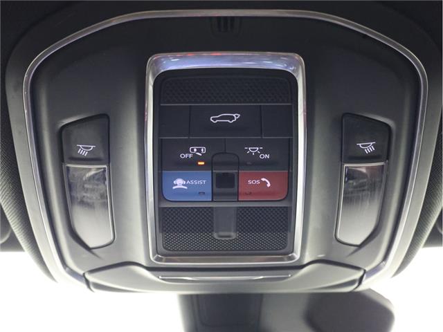 2022 Jeep Wagoneer Series II (Stk: 25J226A) in Calgary - Image 16 of 24