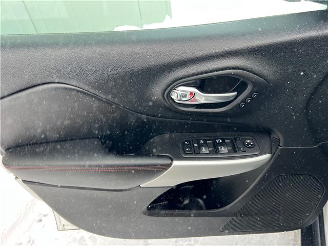 2018 Jeep Cherokee Trailhawk (Stk: 26-258A) in Listowel - Image 18 of 34