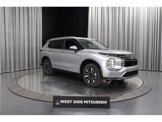 2026 Mitsubishi Outlander LE (Stk: T26219) in Edmonton - Image 1 of 31