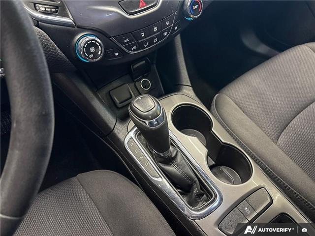 2017 Chevrolet Cruze Hatch LT Auto (Stk: 164842) in London - Image 18 of 26
