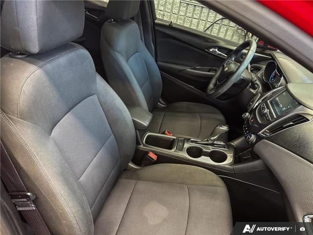 2017 Chevrolet Cruze Hatch LT Auto (Stk: 164842) in London - Image 22 of 26