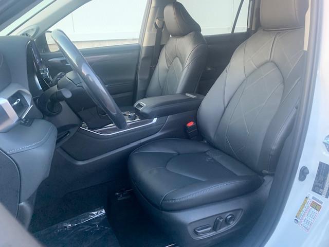 2026 Toyota Highlander Limited (Stk: TC040) in Cobourg - Image 3 of 7