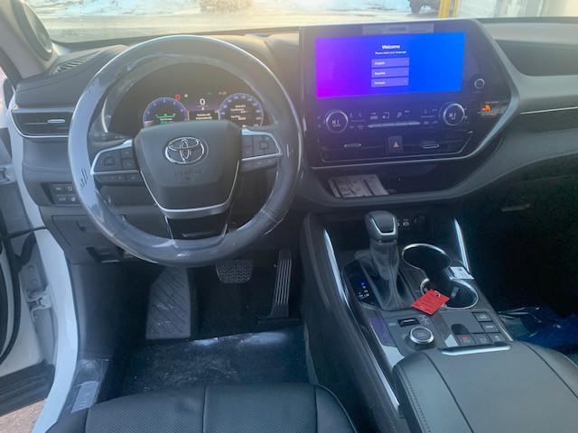 2026 Toyota Highlander Limited (Stk: TC040) in Cobourg - Image 2 of 7