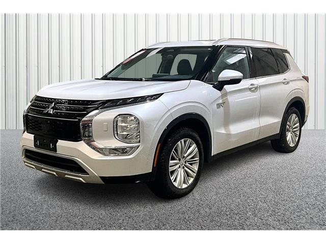 2024 Mitsubishi Outlander Plug-In Hybrid LE (Stk: 25P4194A) in Cranbrook - Image 1 of 29
