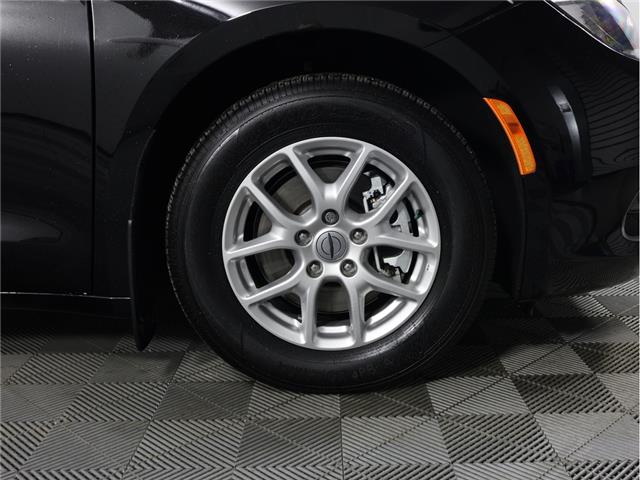 2024 Chrysler Grand Caravan SXT (Stk: L638) in Calgary - Image 4 of 21