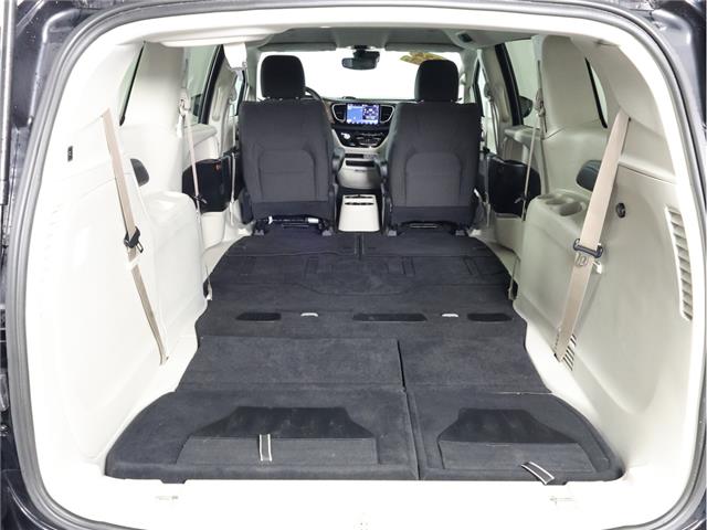 2024 Chrysler Grand Caravan SXT (Stk: L638) in Calgary - Image 10 of 21