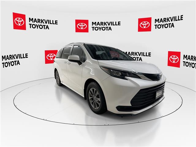 2025 Toyota Sienna LE 8-Passenger (Stk: 11U4320) in Markham - Image 2 of 32