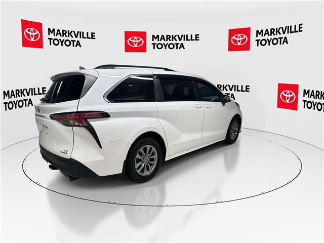 2022 Toyota Sienna LE 8-Passenger (Stk: 11105630A) in Markham - Image 11 of 31