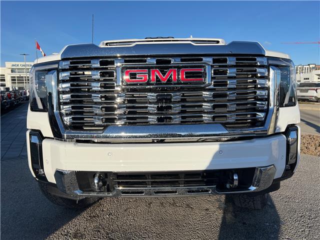 2026 GMC Sierra 3500HD Denali (Stk: TF195623) in Calgary - Image 8 of 23 2026 GMC Sierra 3500HD Denali (Stk: TF195623) in Calgary - Image 8 of 23
