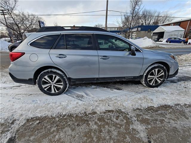 2018 Subaru Outback 3.6R Limited in Ottawa - Image 14 of 15