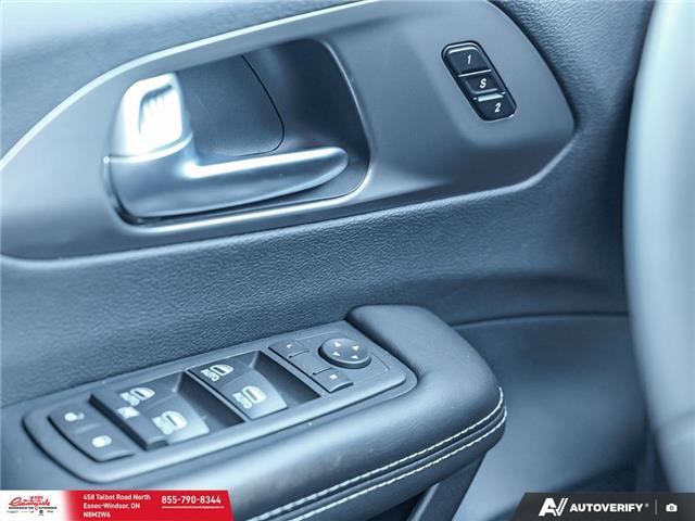 2026 Chrysler Pacifica Select (Stk: 26073) in Essex-Windsor - Image 17 of 27