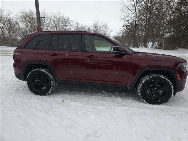 2025 Jeep Grand Cherokee Laredo (Stk: 25069) in New Hamburg - Image 4 of 20