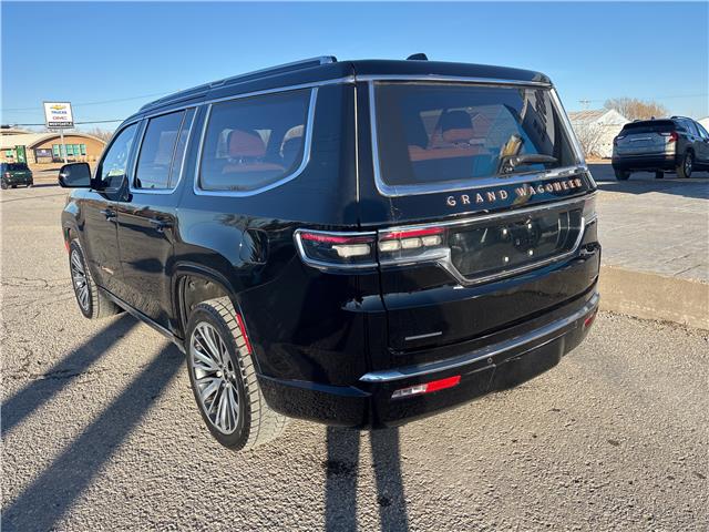 2022 Jeep Grand Wagoneer Series III (Stk: 25SB5780A) in Pincher Creek - Image 3 of 16