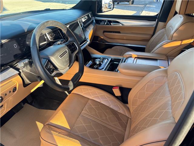 2022 Jeep Grand Wagoneer Series III (Stk: 25SB5780A) in Pincher Creek - Image 10 of 16