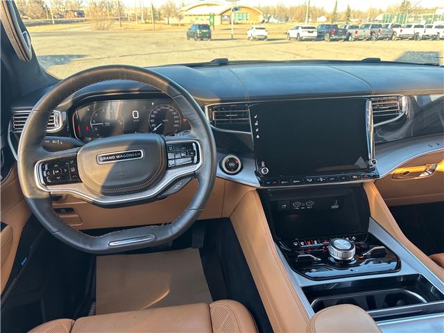 2022 Jeep Grand Wagoneer Series III (Stk: 25SB5780A) in Pincher Creek - Image 12 of 16