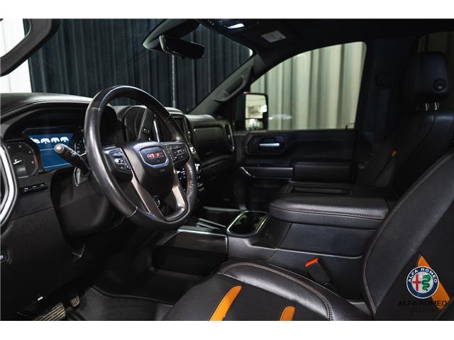 2022 GMC Sierra 3500HD AT4 (Stk: T26128A) in Edmonton - Image 9 of 24