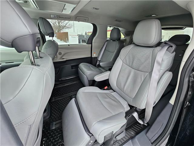 2024 Toyota Sienna Limited 7-Passenger (Stk: P3765) in Bowmanville - Image 21 of 33